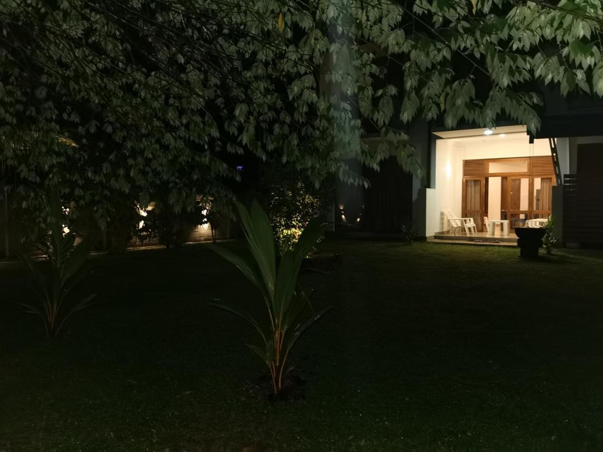 Ruwinsons Canal Garden อนุราธปุระ ภายนอก รูปภาพ